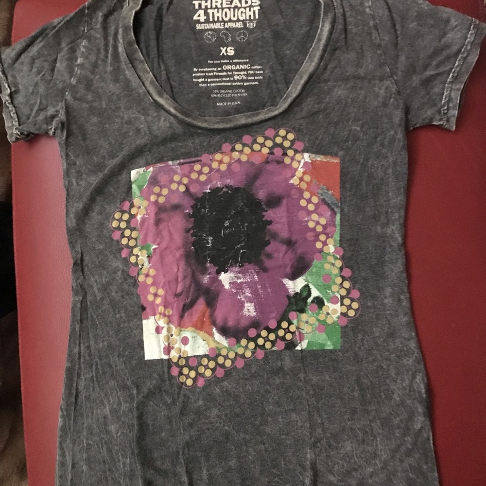 Tee shirt
